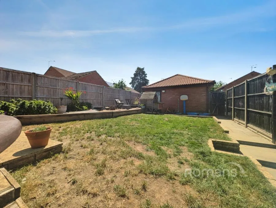 Blue Timbers Close, Bordon, GU35, photo 11