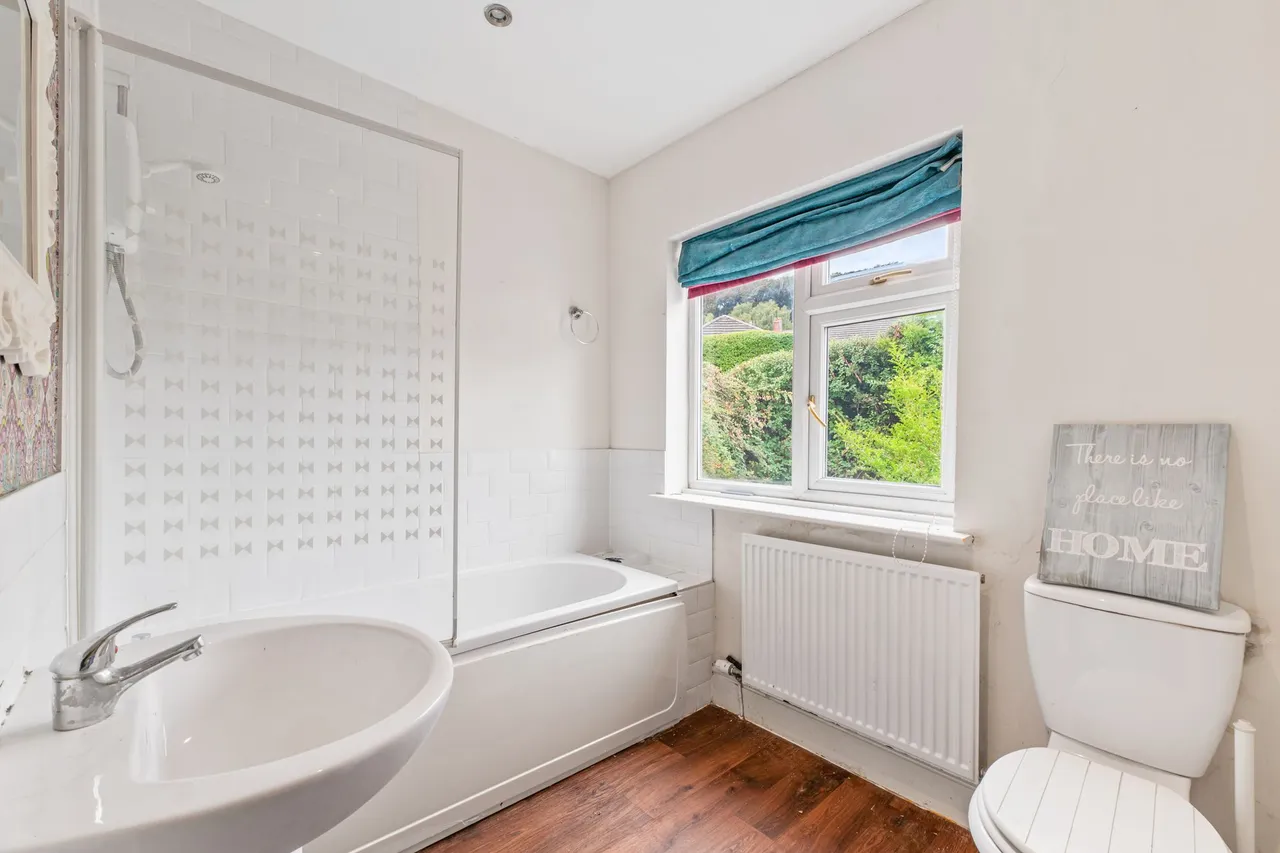 Bellemonte Road, Frodsham, photo 14