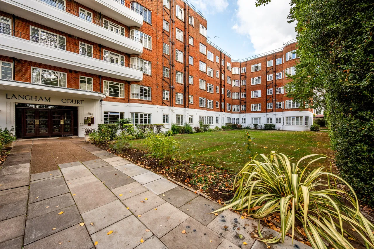 London, SW20, photo 8