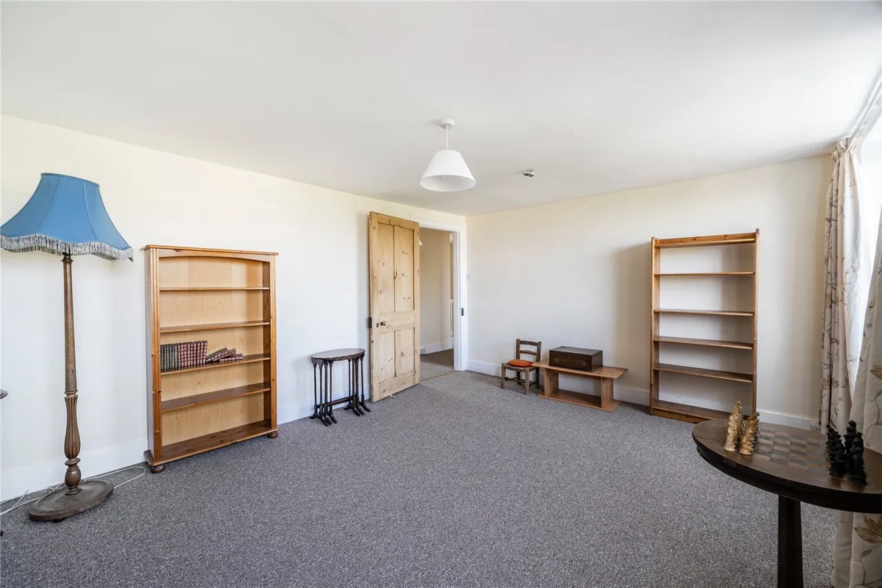 Lansdown Crescent, Cheltenham, GL50, photo 3