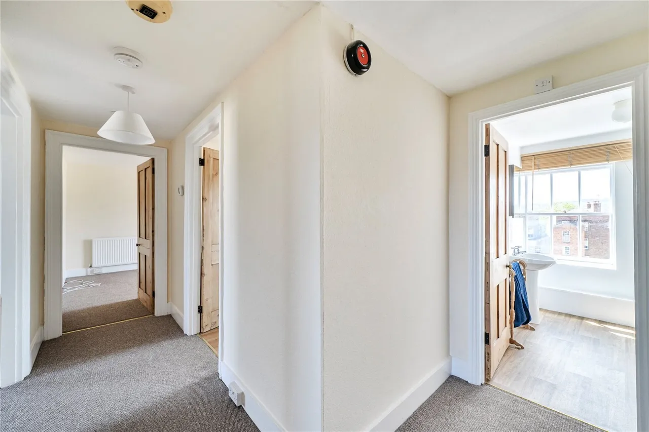 Lansdown Crescent, Cheltenham, GL50, photo 12