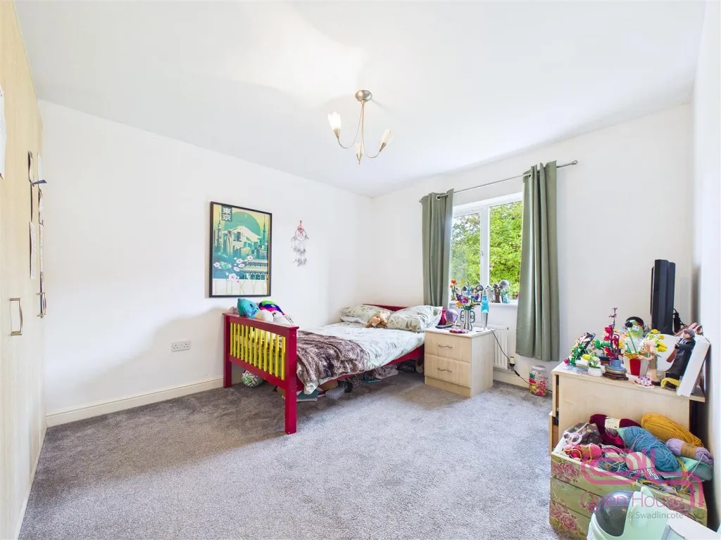 Buckingham Drive, Swadlincote, DE11, photo 26