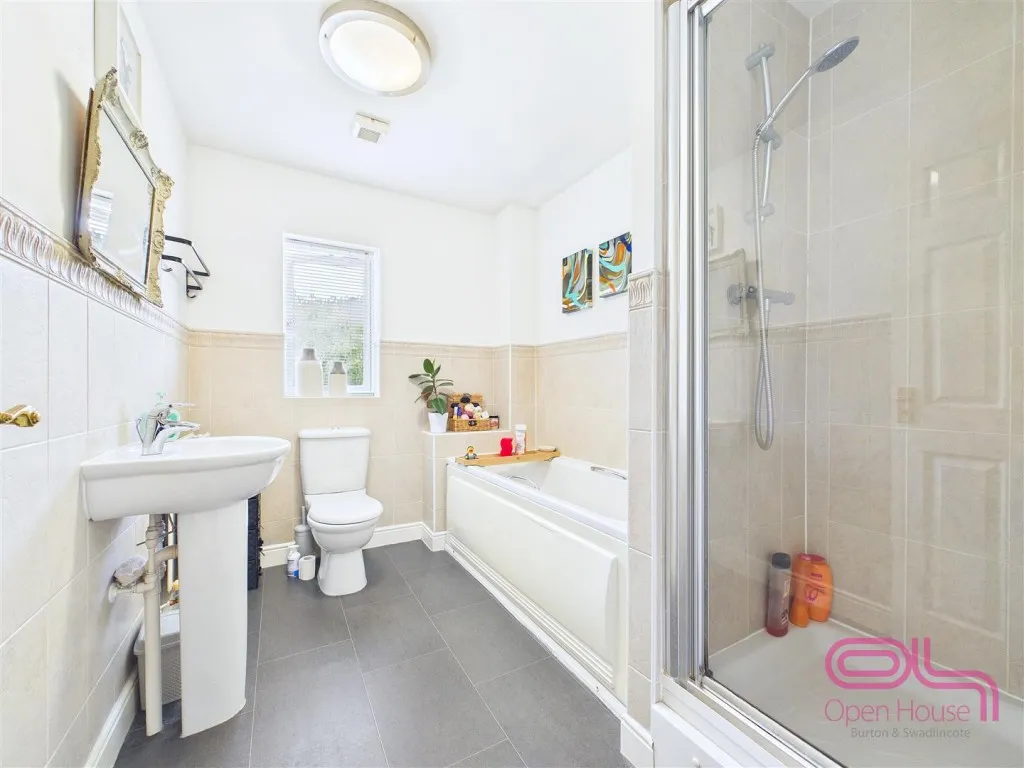 Buckingham Drive, Swadlincote, DE11, photo 29