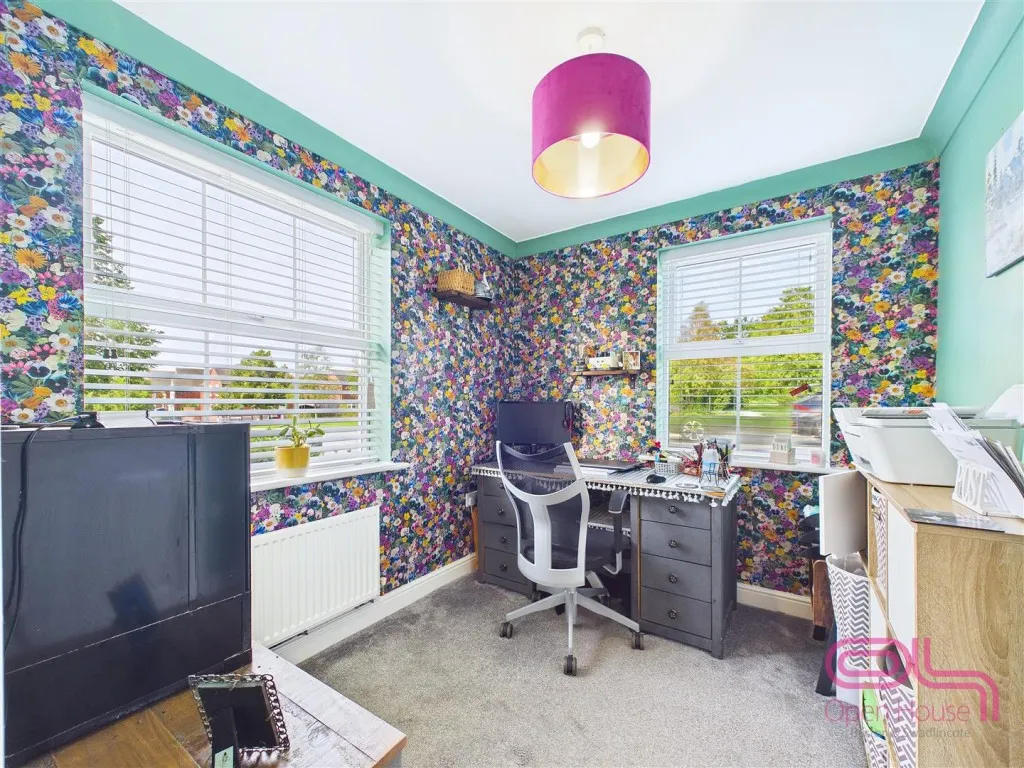 Buckingham Drive, Swadlincote, DE11, photo 12