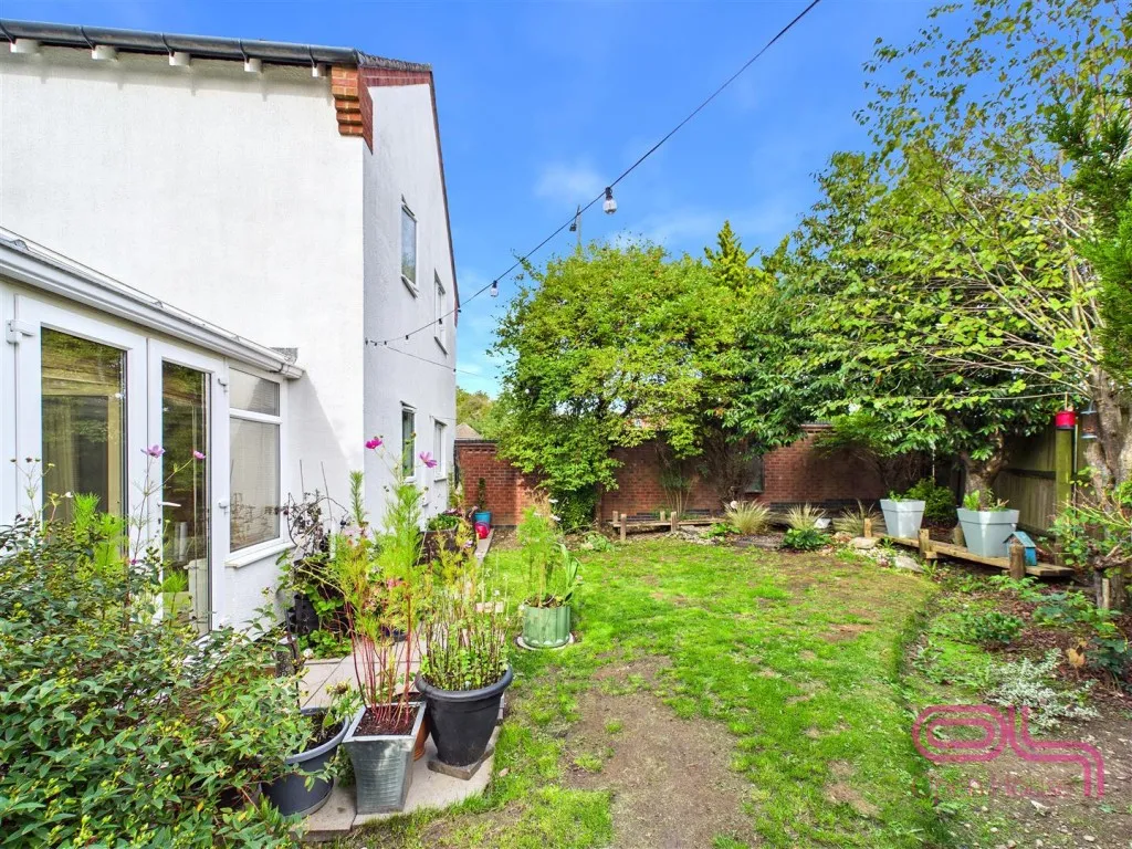 Buckingham Drive, Swadlincote, DE11, photo 32