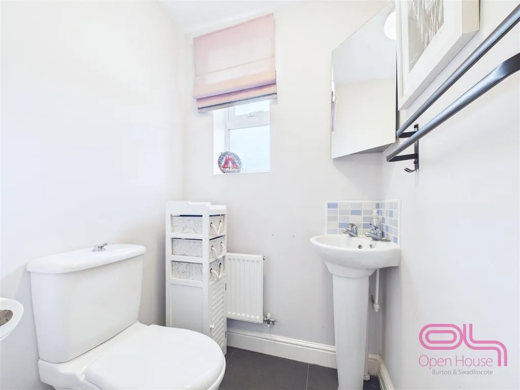 Buckingham Drive, Swadlincote, DE11, photo 15