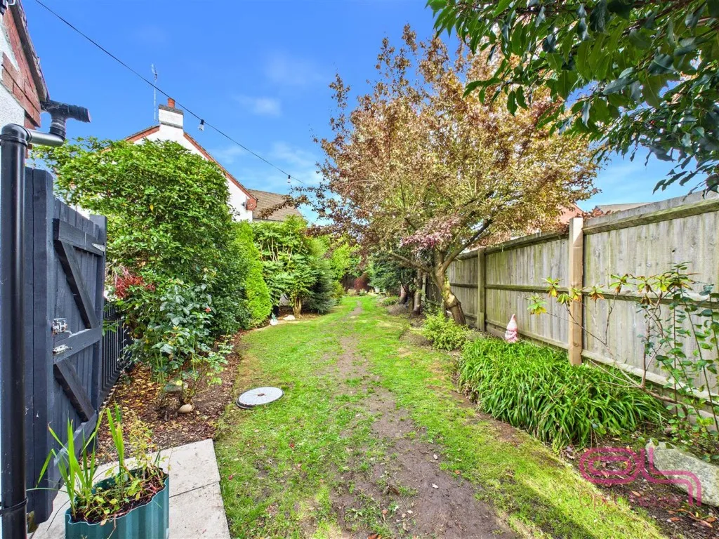 Buckingham Drive, Swadlincote, DE11, photo 34