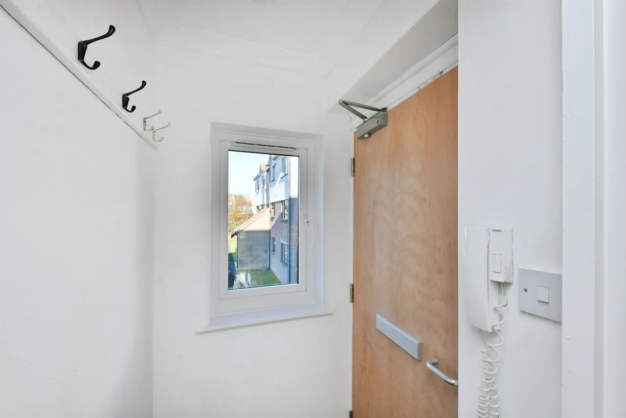 St. Michaels Close, Plymouth, PL1, photo 9