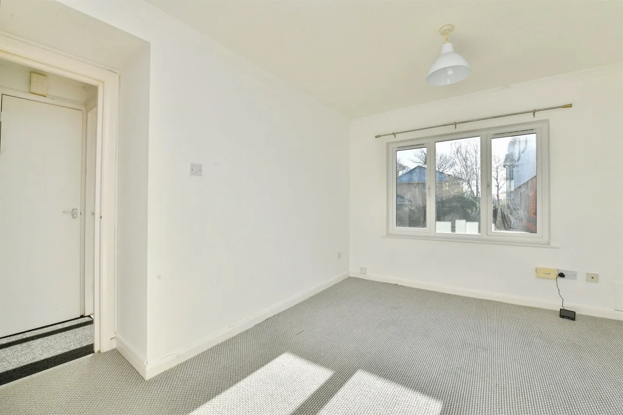 St. Michaels Close, Plymouth, PL1, photo 15