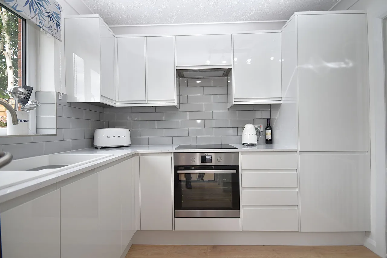 Harvest Road, Macclesfield, photo 6