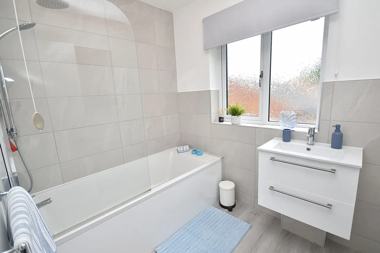 Harvest Road, Macclesfield, photo 12