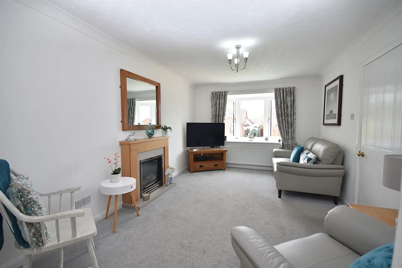 Harvest Road, Macclesfield, photo 3