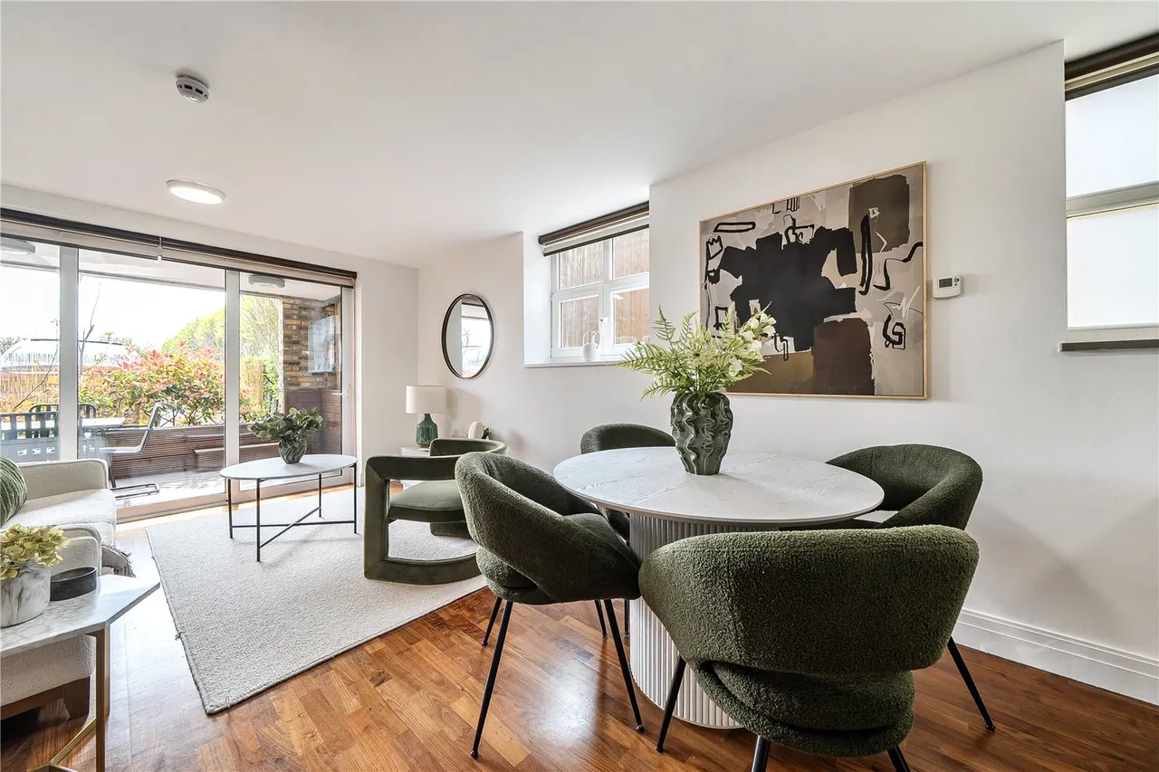 North Road, TW8, photo 14