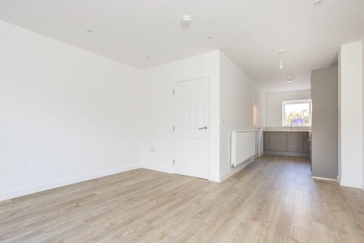 Ghyllgrove Close, Basildon, SS14, photo 4
