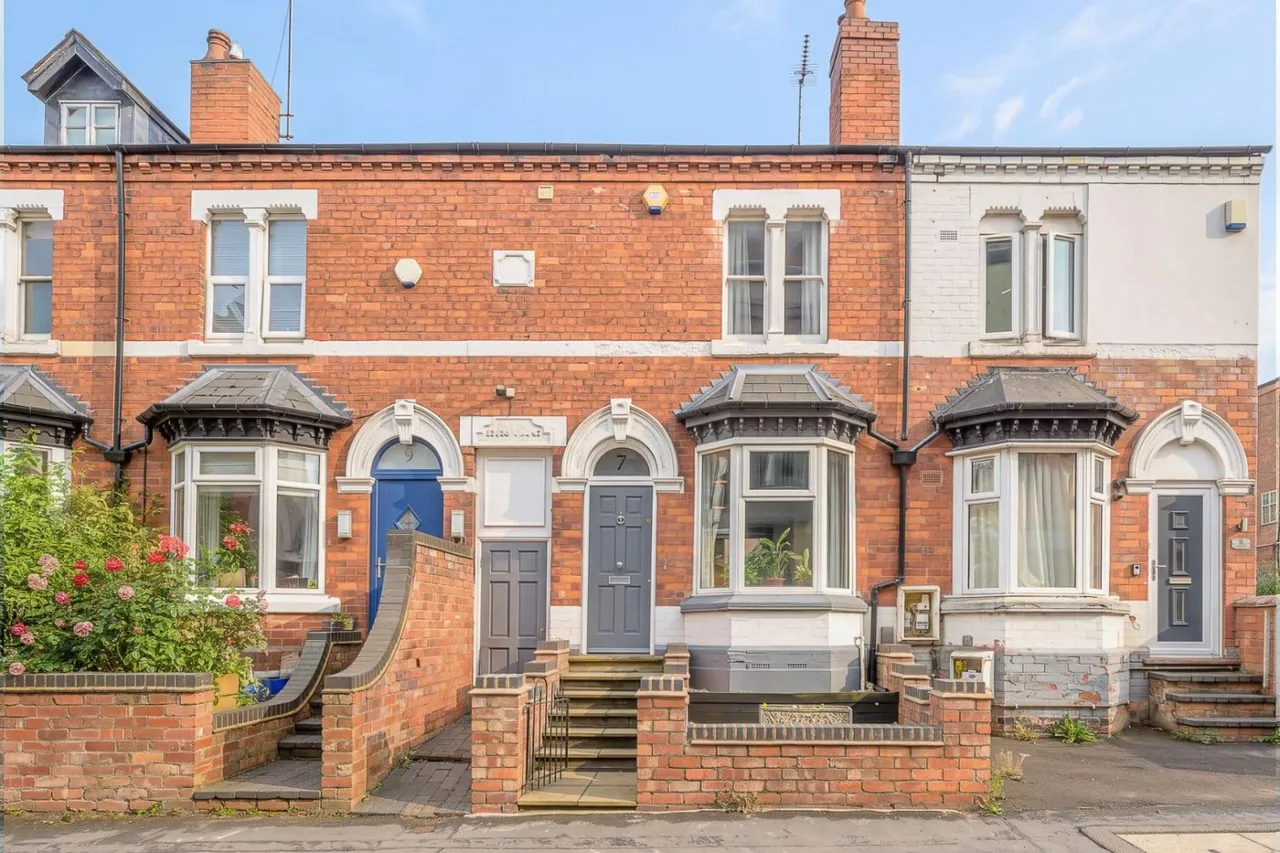 3 bed house for sale — Greenfield Road, Harborne