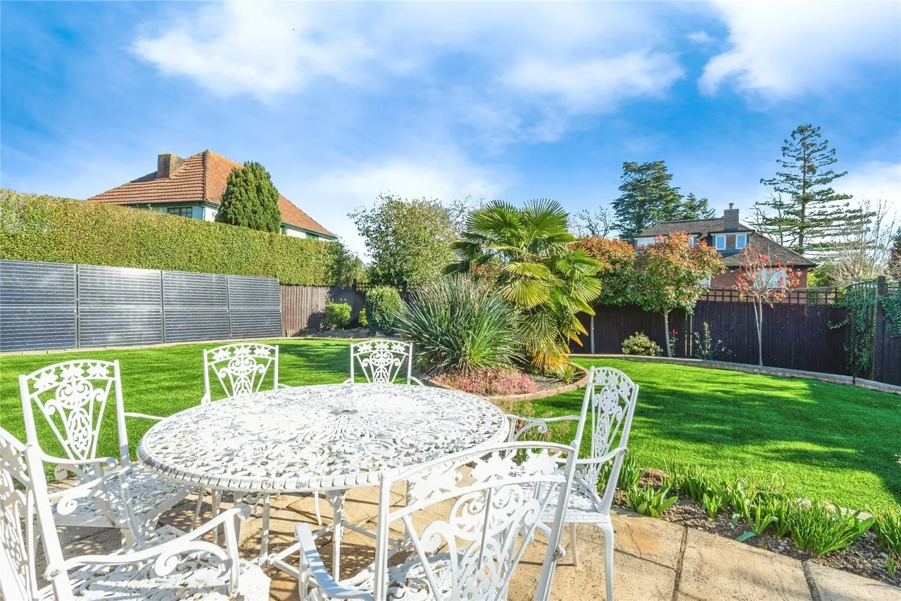 Murrells Walk, Great Bookham, KT23, photo 18