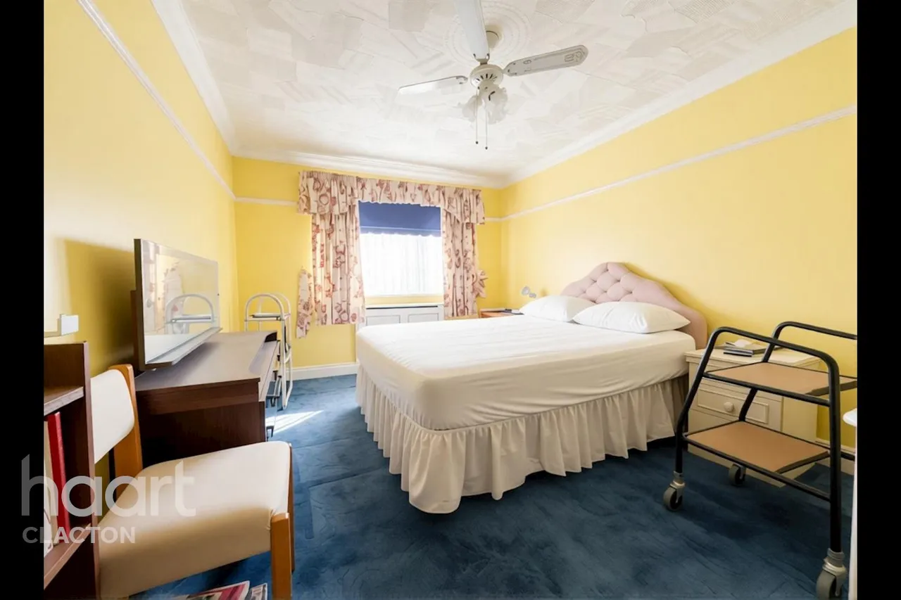 Havering Close, Clacton-On-Sea, CO15, photo 10