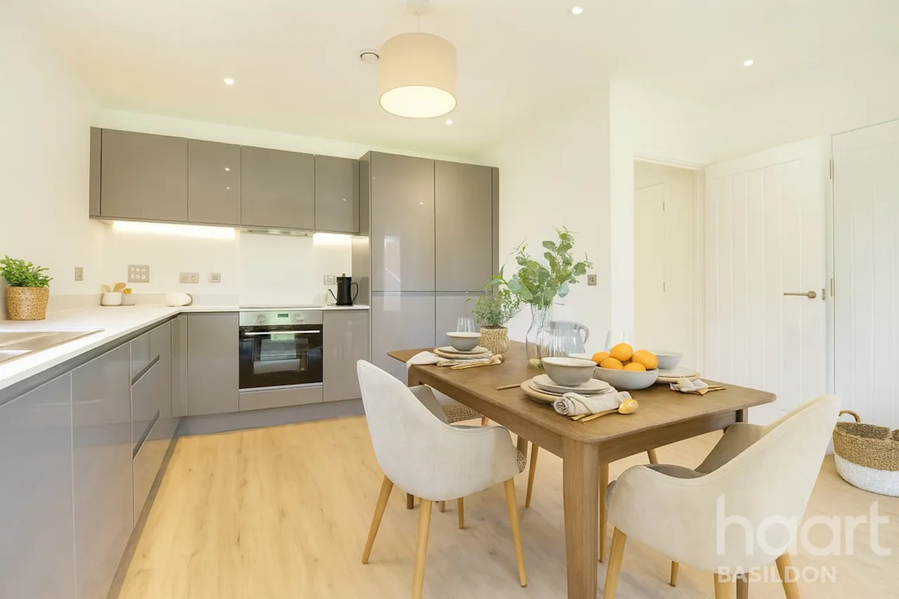 Chapelgate, Basildon, SS15, photo 4