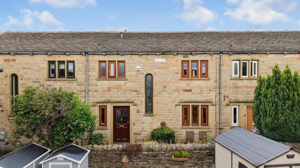 3 bed house for sale, Church Close, Shepley