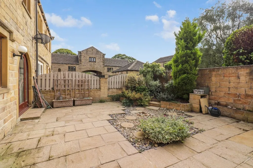 Church Close, Shepley, photo 24