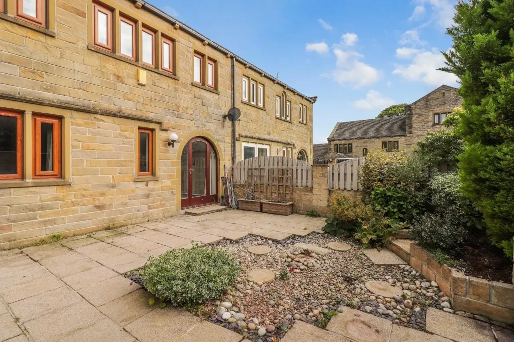 Church Close, Shepley, photo 25