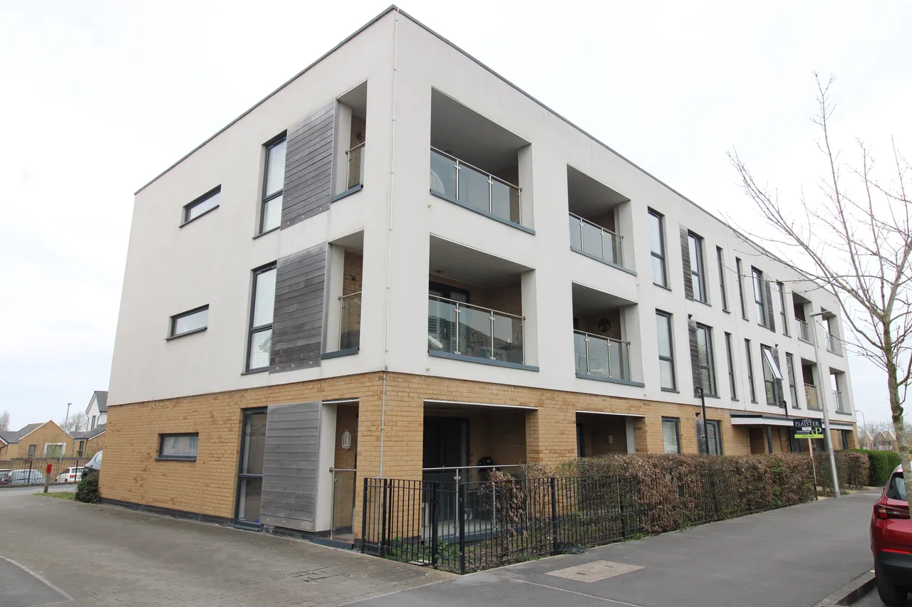 2 bed flat to rent, Cranwell road, Locking Parklands, BS24