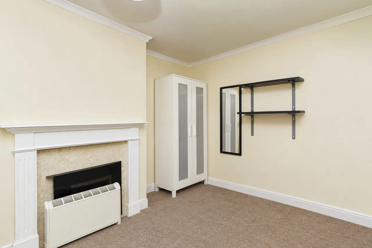 Meadow Close, London, SE6, photo 2