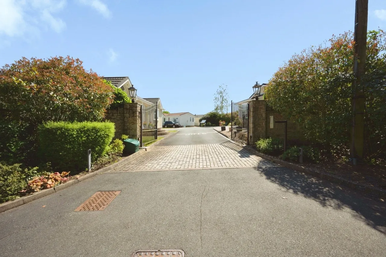 Radwell Court, Felmersham Road, Bedford, Bedfordshire, MK43, photo 10