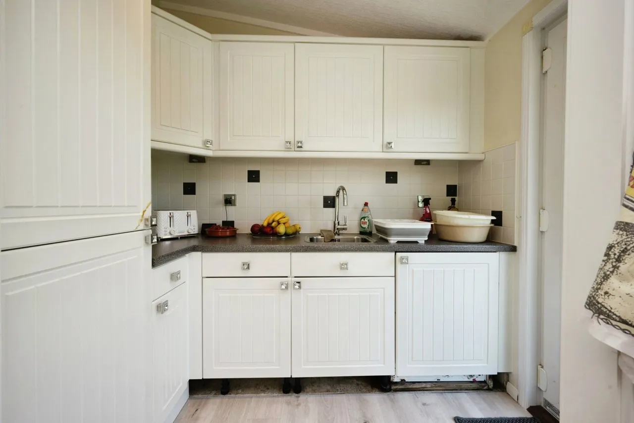 Radwell Court, Felmersham Road, Bedford, Bedfordshire, MK43, photo 7