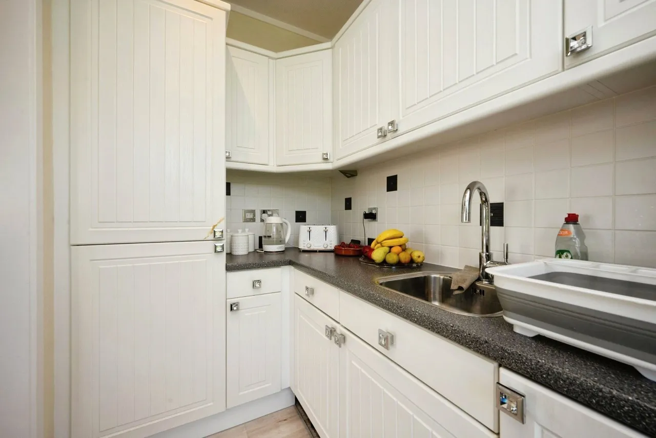 Radwell Court, Felmersham Road, Bedford, Bedfordshire, MK43, photo 8