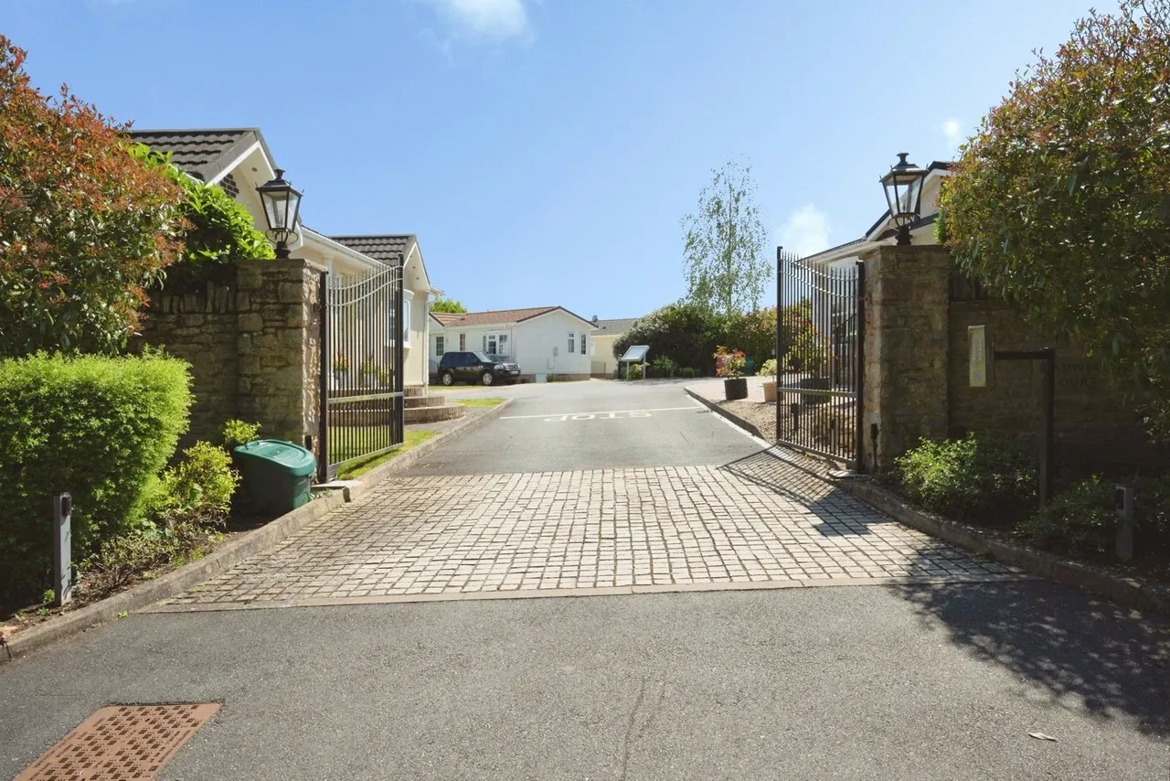 Radwell Court, Felmersham Road, Bedford, Bedfordshire, MK43, photo 11
