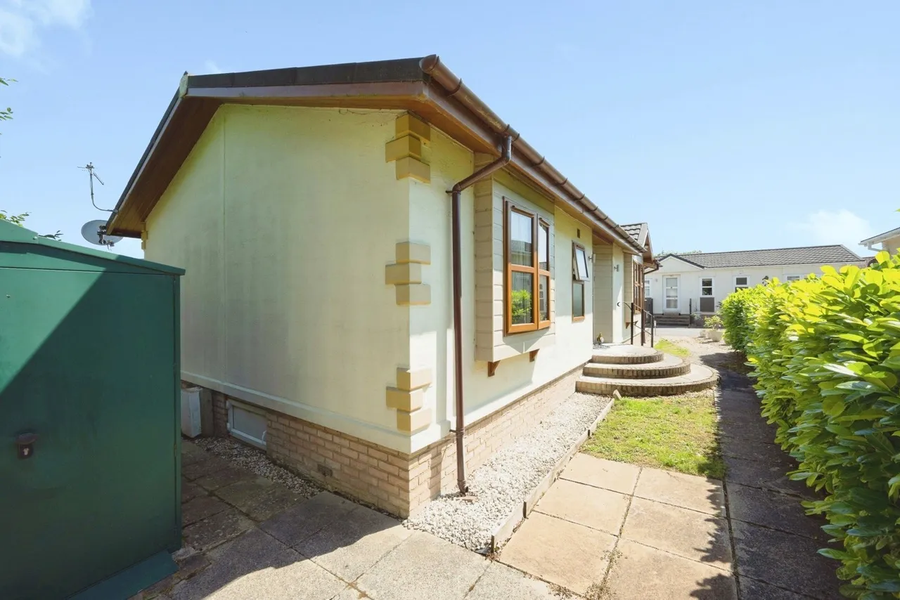 Radwell Court, Felmersham Road, Bedford, Bedfordshire, MK43, photo 21