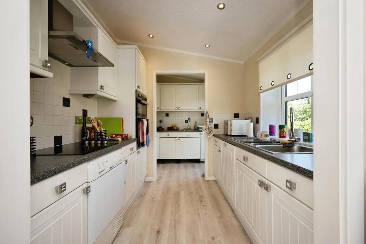 Radwell Court, Felmersham Road, Bedford, Bedfordshire, MK43, photo 5