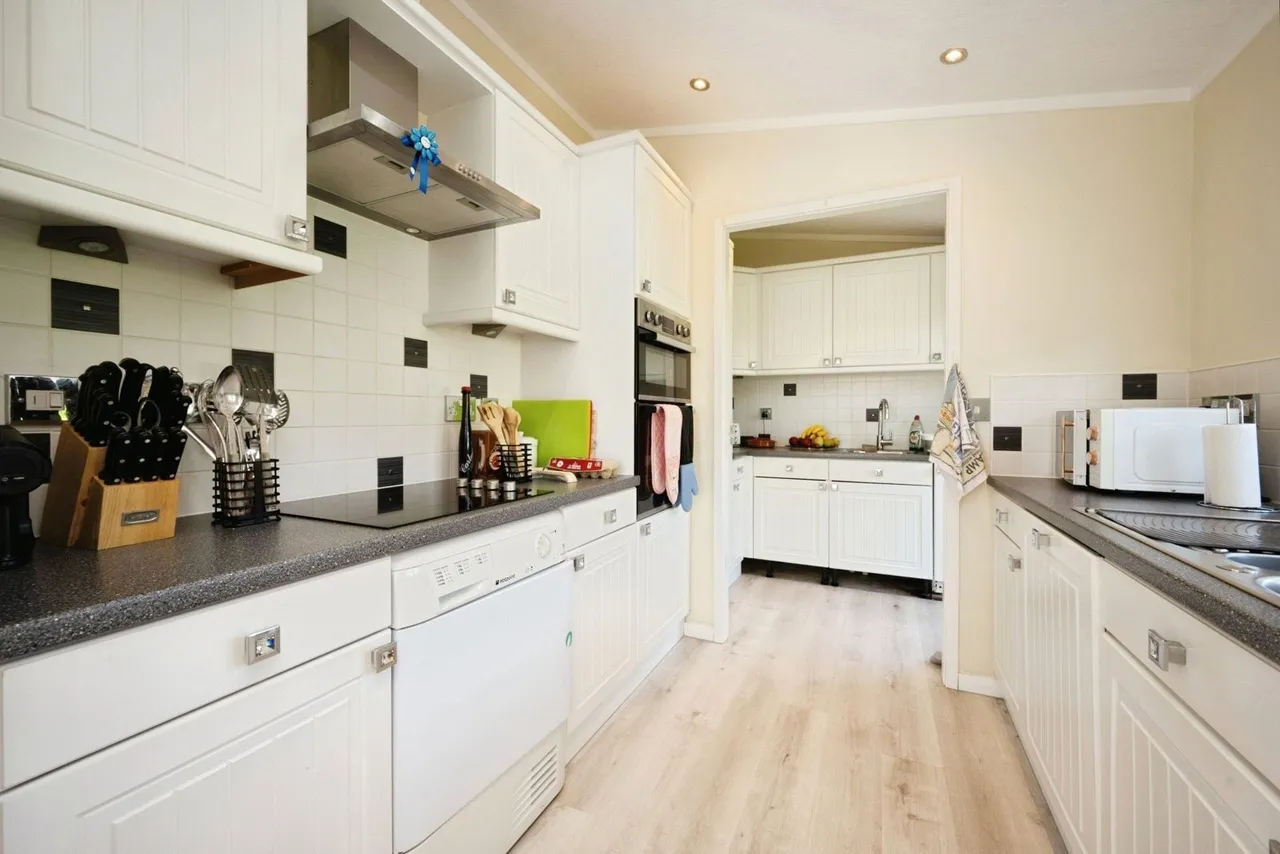 Radwell Court, Felmersham Road, Bedford, Bedfordshire, MK43, photo 28
