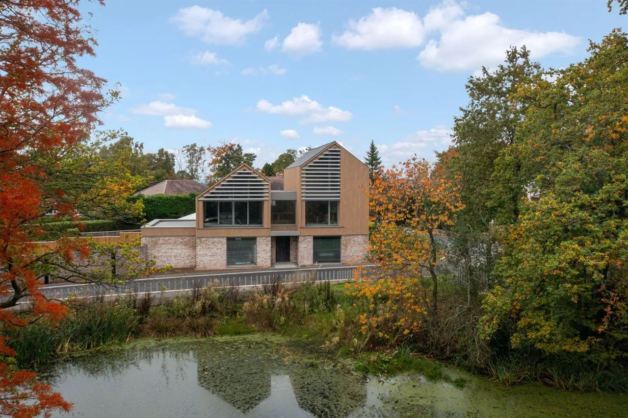 Waterbank Heybridge Lane, Prestbury, photo 5