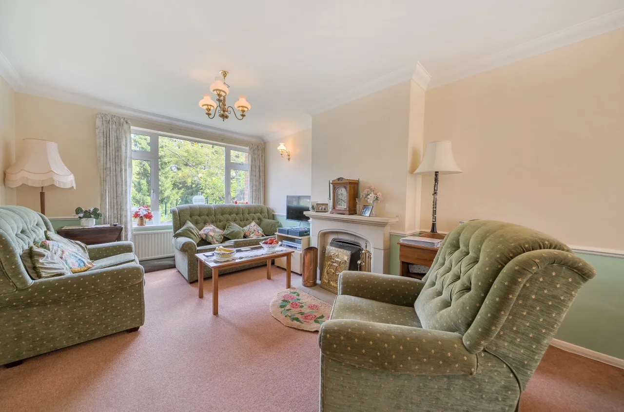 Barley Mow Close, Knaphill, Woking, Surrey, GU21 2JA, photo 3