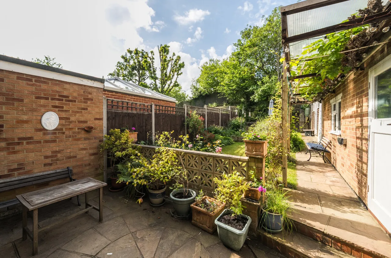 Barley Mow Close, Knaphill, Woking, Surrey, GU21 2JA, photo 10