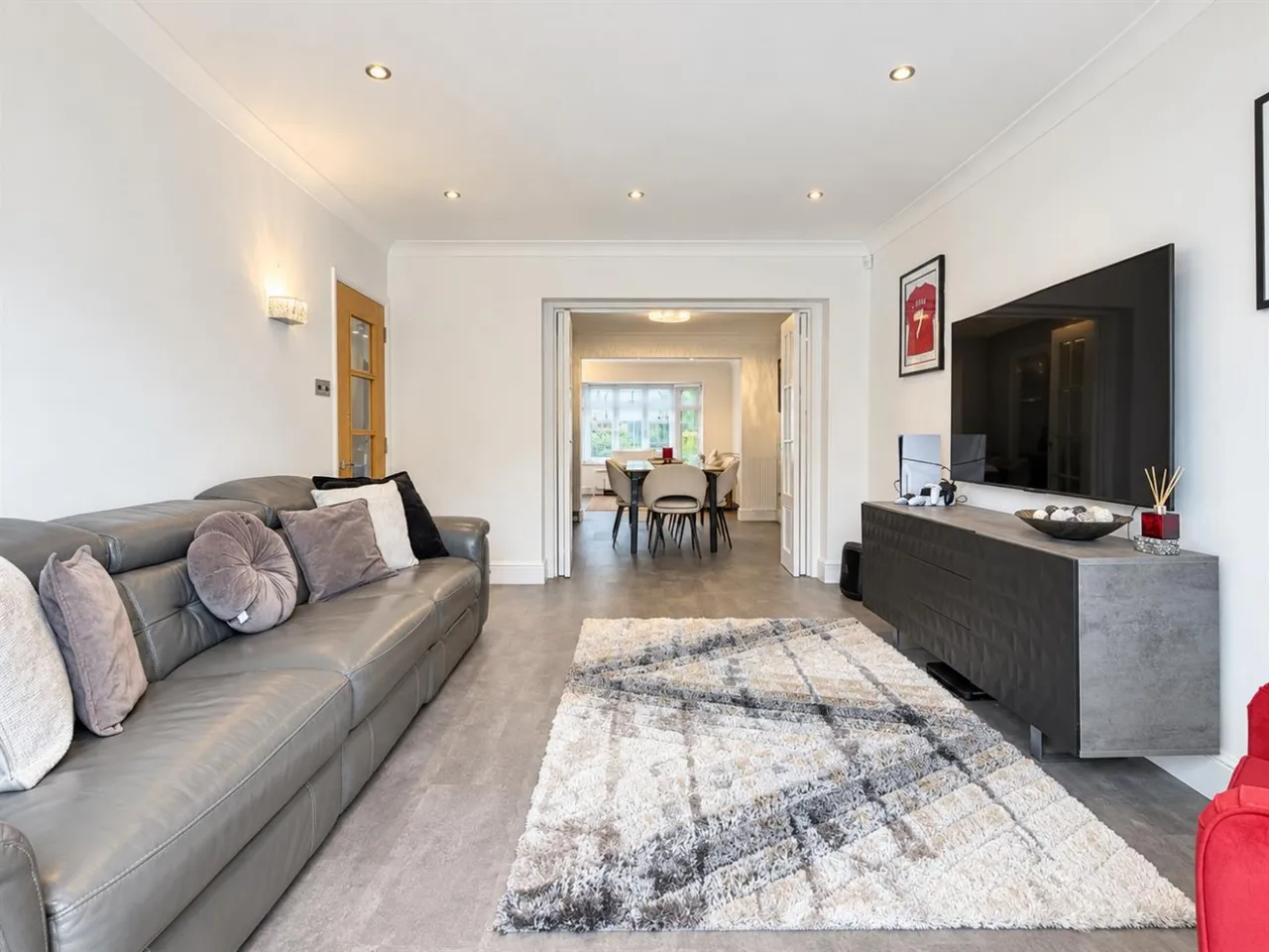Semi-Detached For SaleHazell Way, Stoke Poges, SL2, photo 2