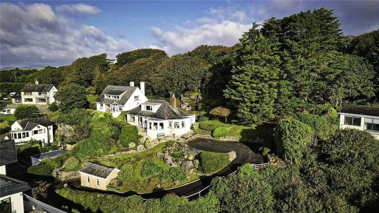 Borth-y-Gest, Porthmadog, LL49, photo 24