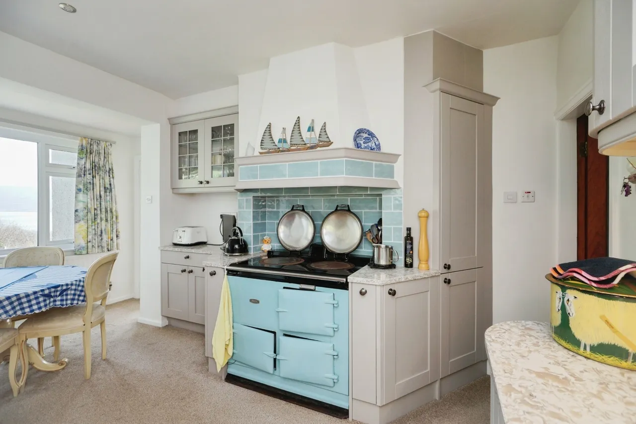 Borth-y-Gest, Porthmadog, LL49, photo 27