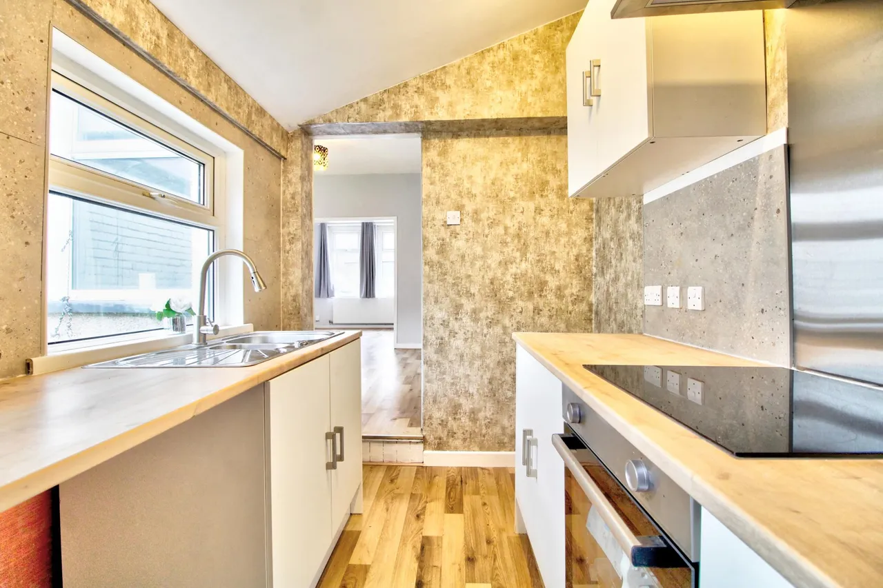 3 bed house for sale, Conway Road, Newport, NP19