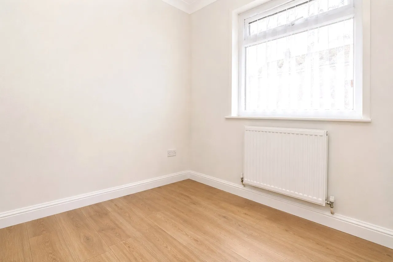 Coniston Road, Woking, GU22, photo 8