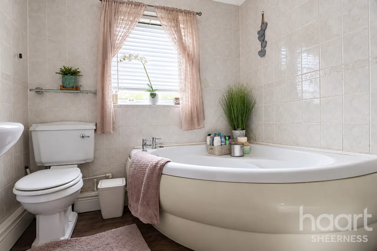 James Street, Sheerness, ME12, photo 4