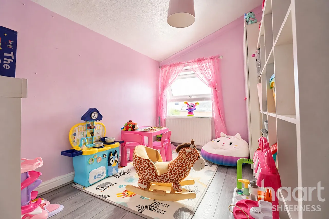 James Street, Sheerness, ME12, photo 12