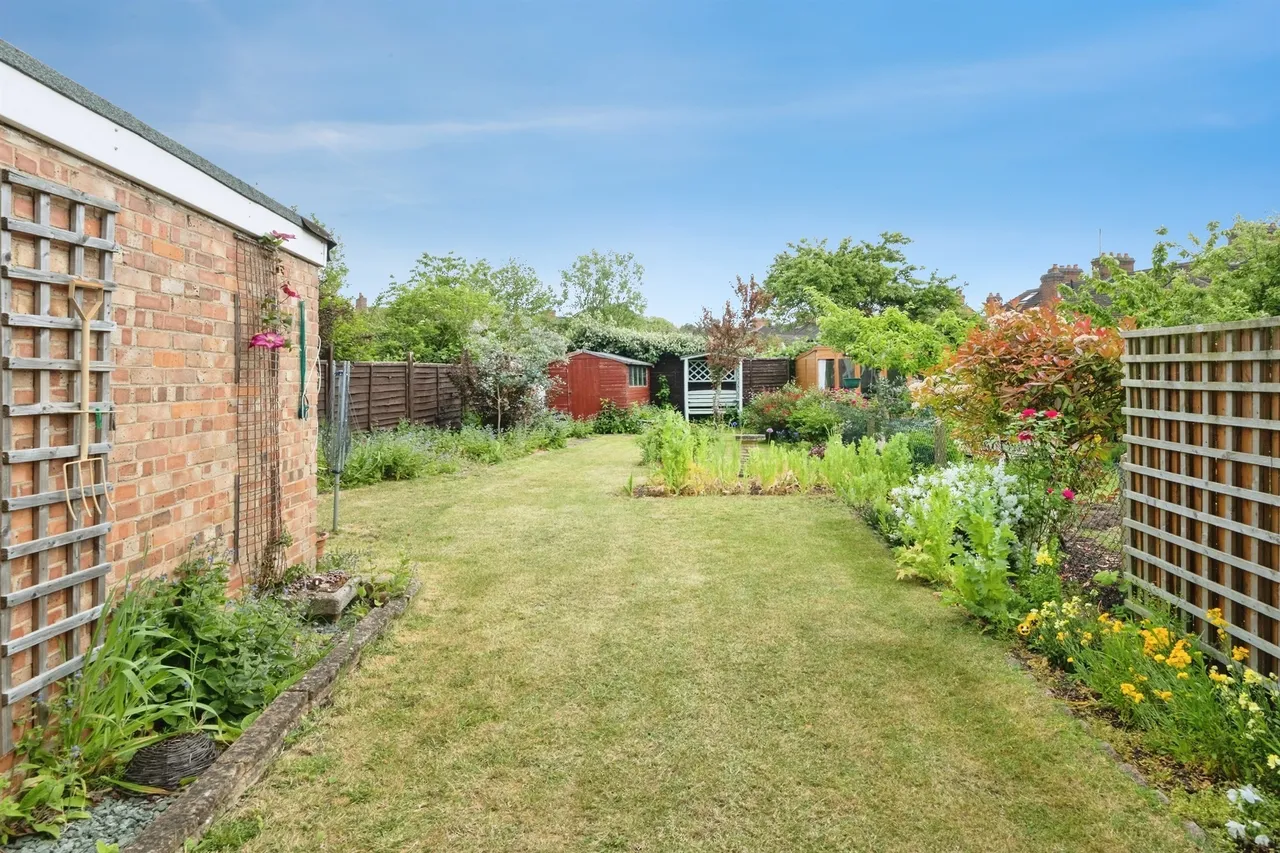 High Street, Newport Pagnell, MK16, photo 2
