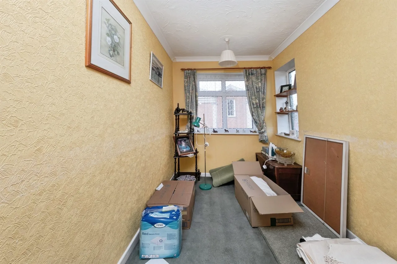 High Street, Newport Pagnell, MK16, photo 14