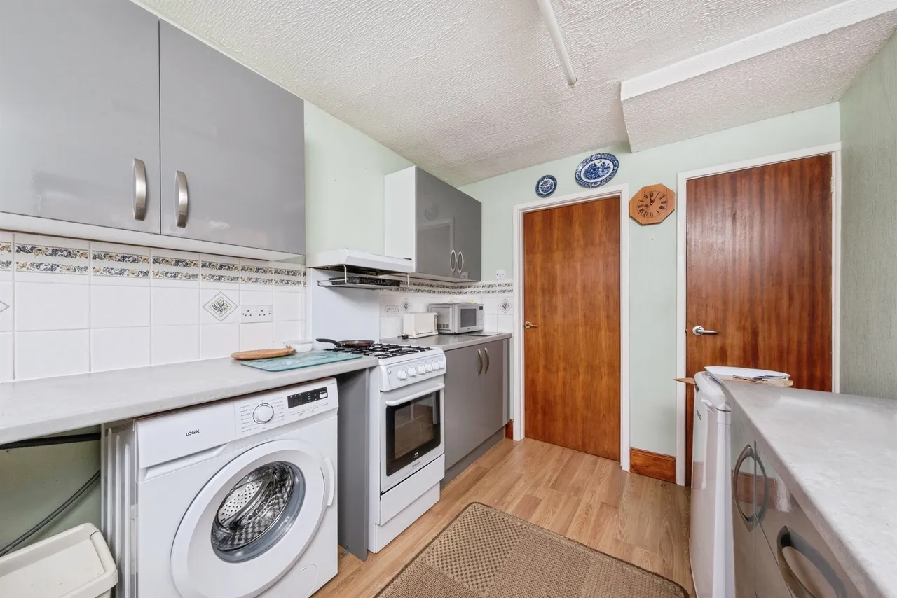 High Street, Newport Pagnell, MK16, photo 5