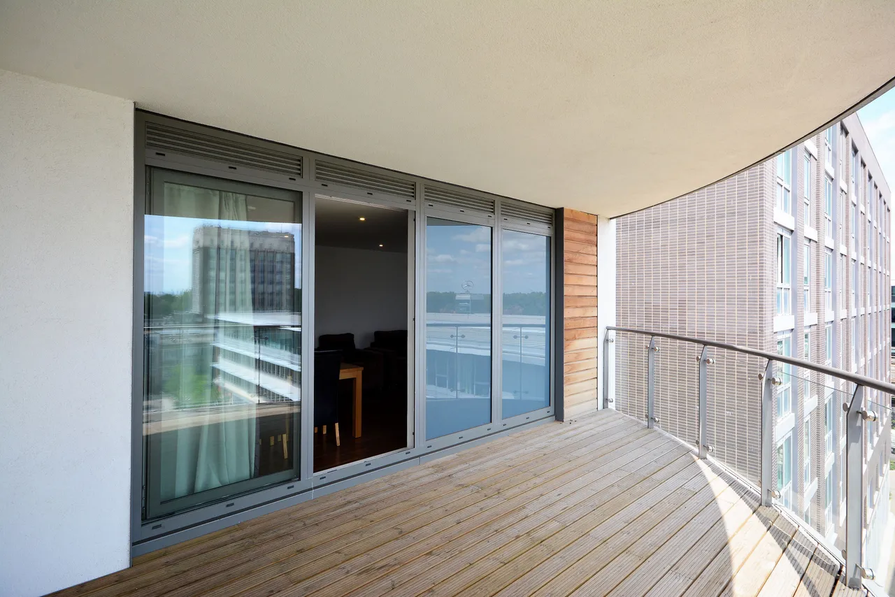Brentford, TW8, photo 7