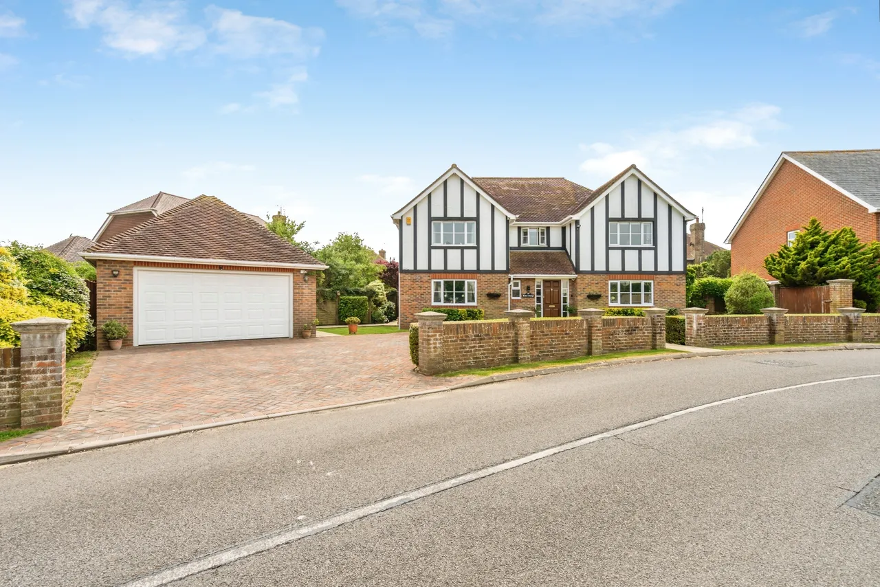 Crossbush Road, Felpham, PO22, photo 22