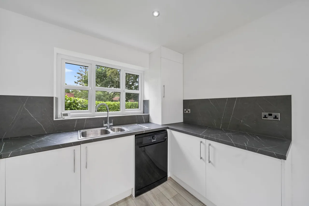 Lavender Walk, Ashton-In-Makerfield, Wigan, Wigan, WN4 0RD, photo 11